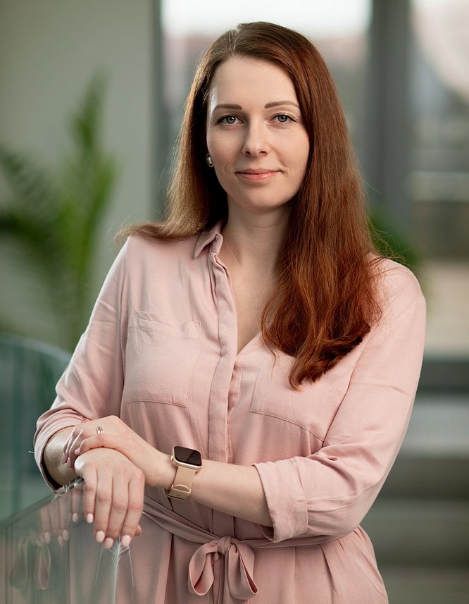 Mgr. Julie de Sousa, Ph.D.